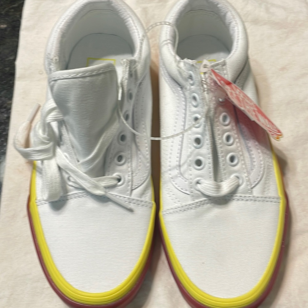Vans NWT never worn big kids 5
